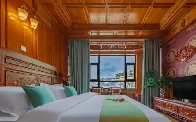 Songjing Bieyuan Homestay (Shangri-La Ganden Sumtseling Monastery)