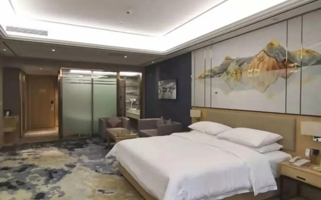 Vienna Hotel (Yizhou Sankeshu)