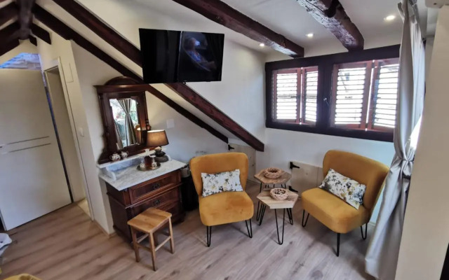 Apartments & Rooms Trogir Stars