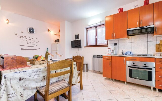 Amazing Apartment in Banjole With 1 Bedrooms, Wifi and Outdoor Swimming Pool