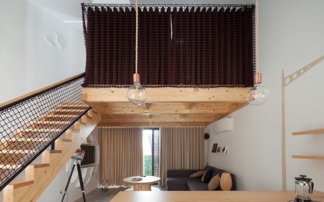 7 Gaia Roaster Apartments