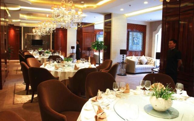 Titan Central Park Hotel