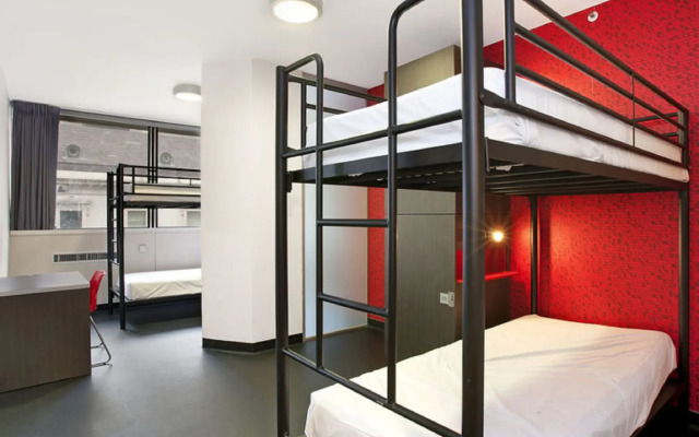 Space Hotel - Hostel