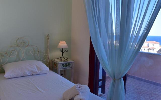 Anais Apartments