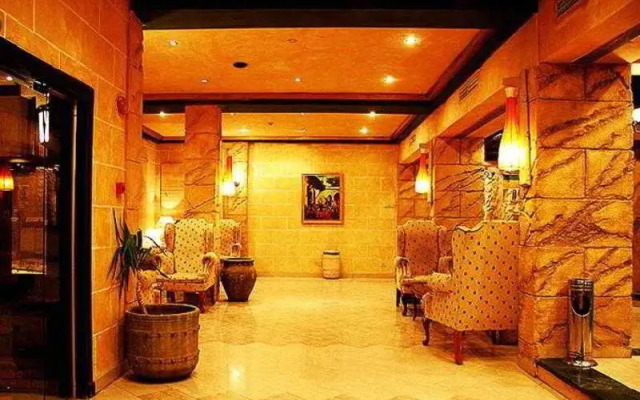 Gardenia Plaza