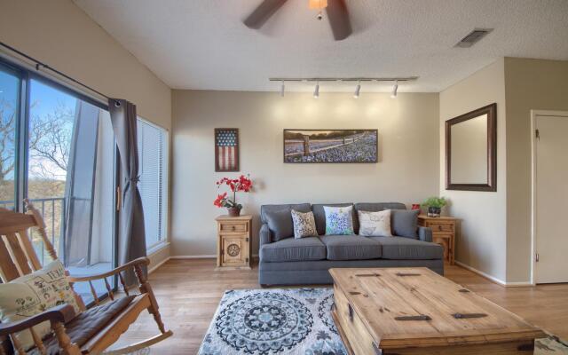 Seele Street River Retreat SS B11