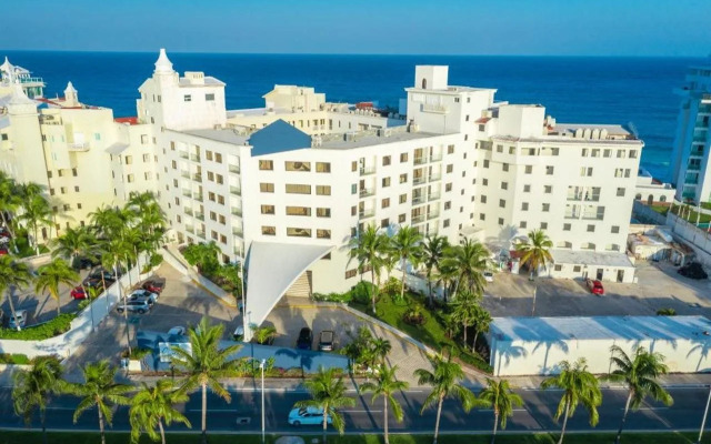 Cyan Cancun Resort & Spa