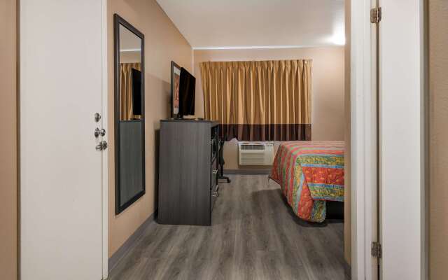 Knights Inn Grand Rapids