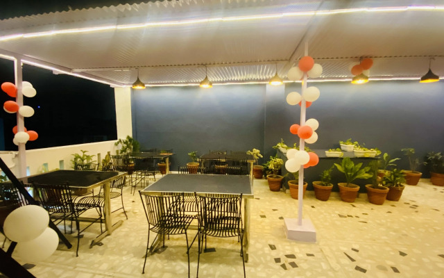 OYO 24106 Shri Raj Laxmi Palace