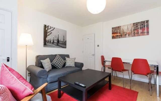 2 Bed Near Waterloo, Sleeps 6