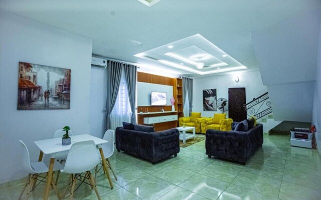 Immaculate 3-bed Duplex Apartment in Lagos