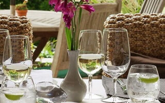 Plantation House Hotel