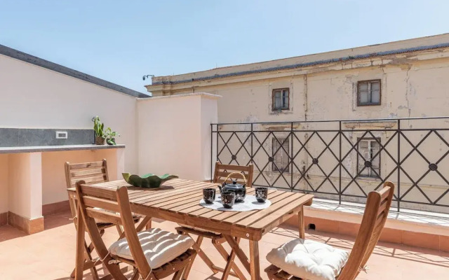 Oretea Apartment with Terrace