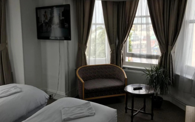 Carlton Courth Hotel Eastbourne