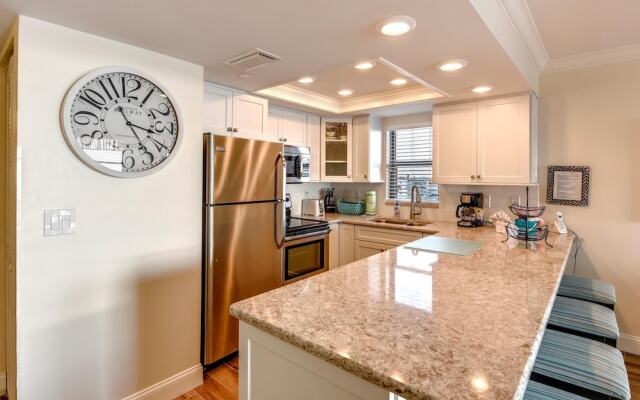 Emerald Isle 401 Fully Updated/beach Front/amazing View!