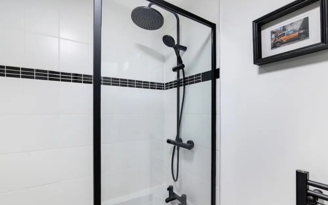 2bedroom Apartment-free Parking