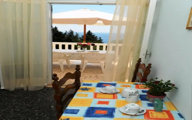 Apostolos & Eleni Family Apartments