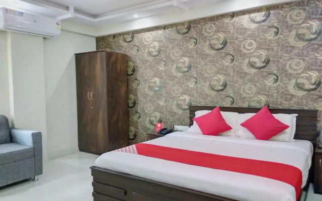 OYO 10521 GCK Suites