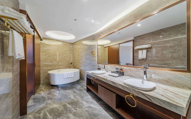 Howard Johnson By Wyndham Lake Serenity Hotel Neijiang