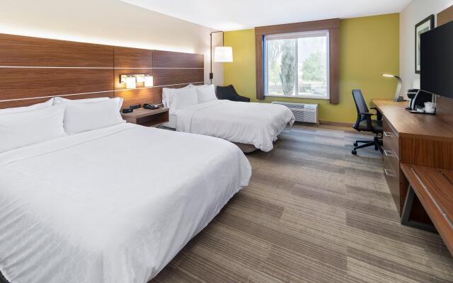 Holiday Inn Express & Suites Dinuba West by IHG