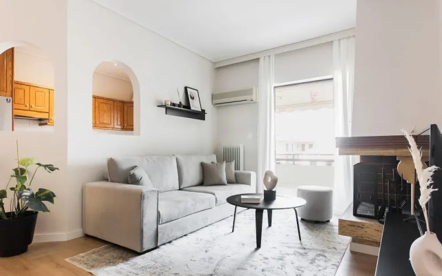 Signature 2BR Apartment in Marousi