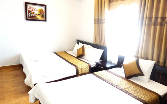 Crown Hotel