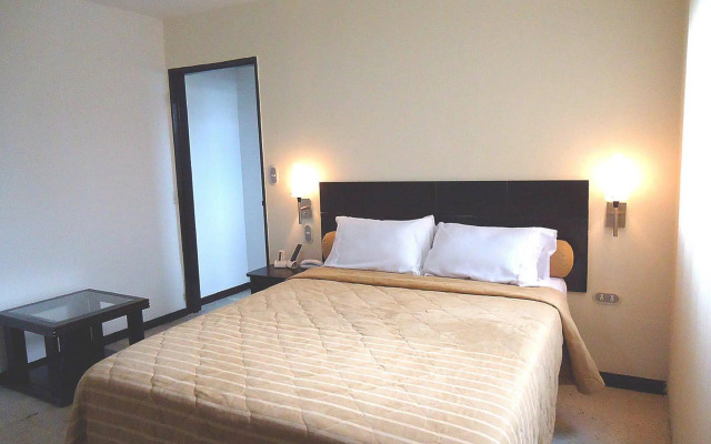 Hotel Granada Inn