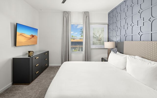 Harbor Island Beach Club by Villatel