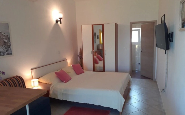 Brane - Charming and Close to the sea - SA1