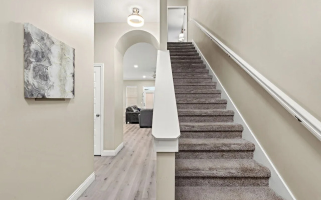 Spacious 4-bed, 3-bath Beach House Sleeps 12 for the Perfect Getaway