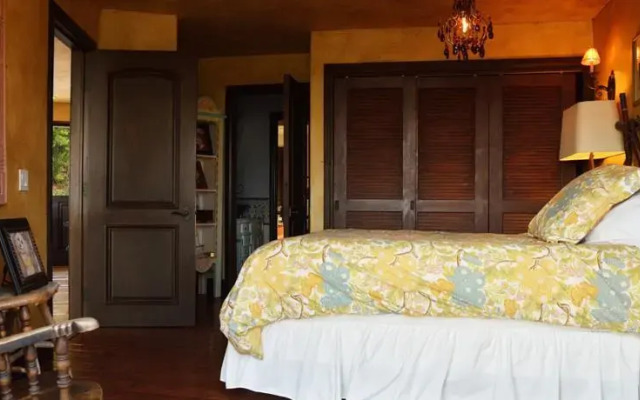 Malibu Tuscany Villa