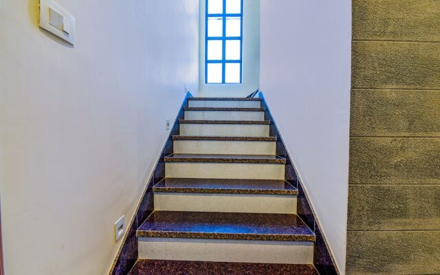 Fabhotel Bungalow 18