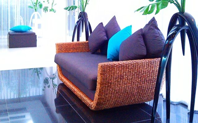By Dee @Jomtien