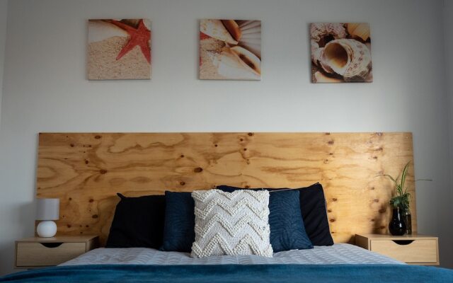 Surf N Stay Whangamata - Hostel