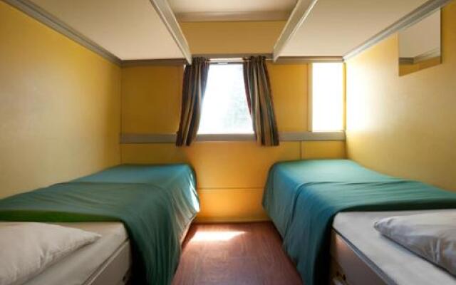 Train Lodge