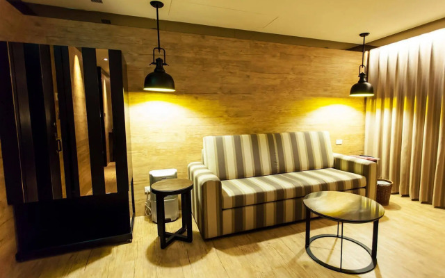 Lilai Travel - Lilia Motel