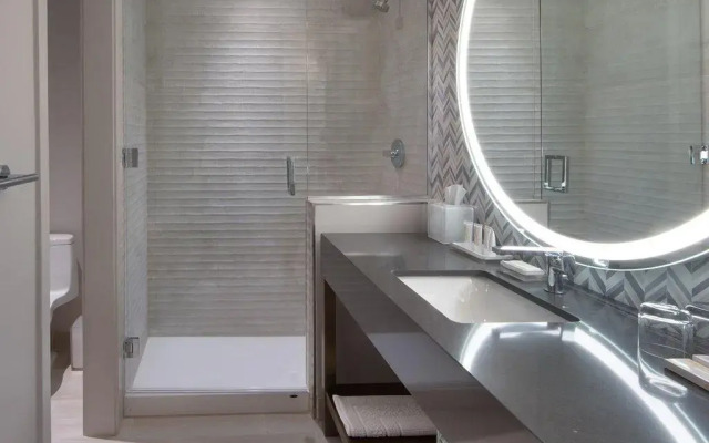 THesis Hotel Miami Coral Gables, Curio Collection by Hilton