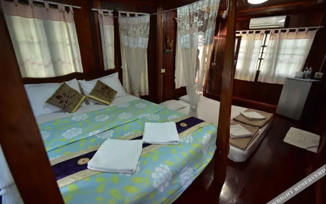 Petch Jed Sao Noi Resort