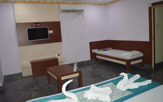 OYO 49639 Nirmala Residency