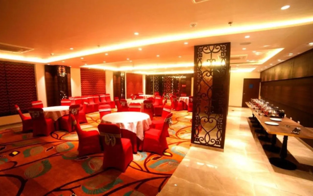 Hotel Le Lotus Grand Varanasi