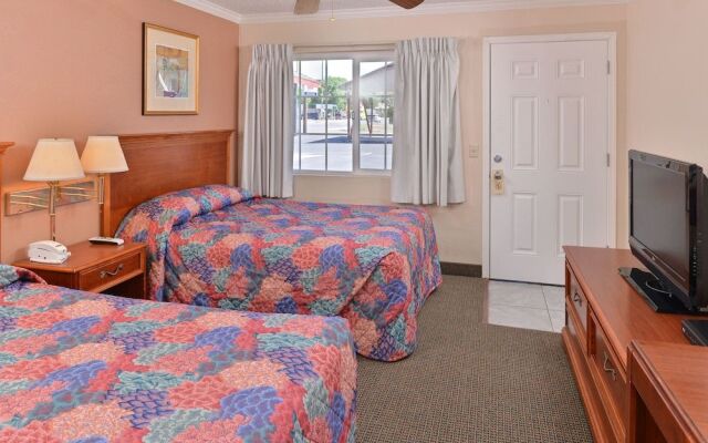 Golden Eagle Motel