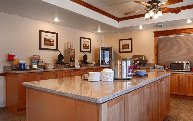 Best Western Plus Weston Inn