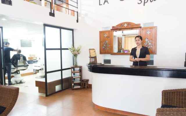 Bed & Breakfast at Royale Tagaytay Country Club
