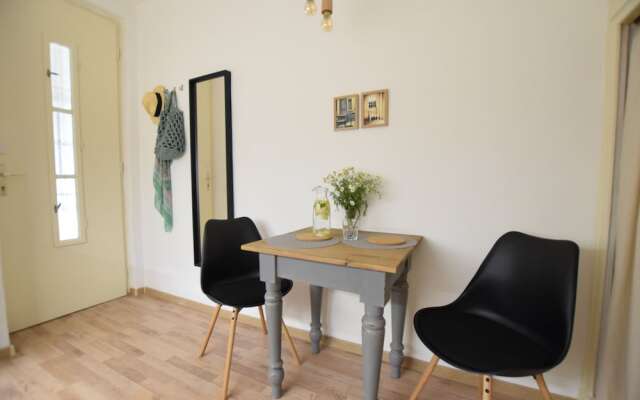Standard Apartment by Hi5 - Fejer Gyorgy Street