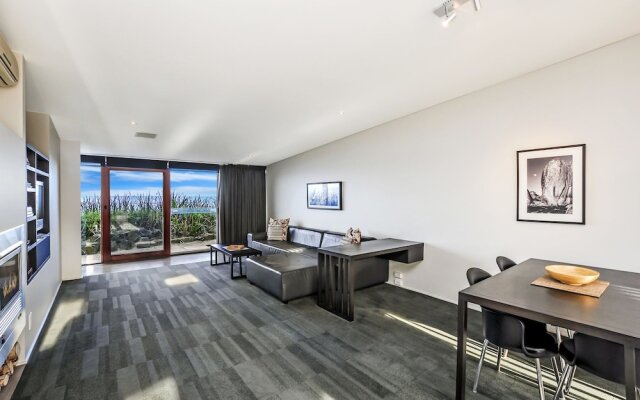 Hearn's Beachside Villa 3