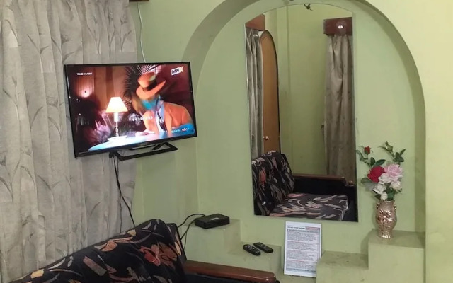 Royal Guest House & Service Apartment