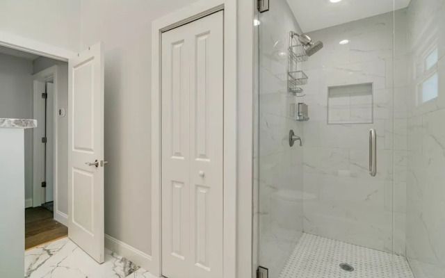 Sarasota Waterfront Pool Home With Dock