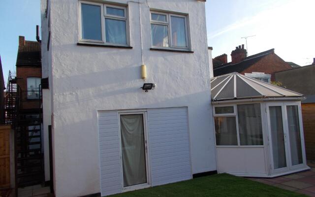 Devine Beach Hotel, Westcliff Southend-On-Sea