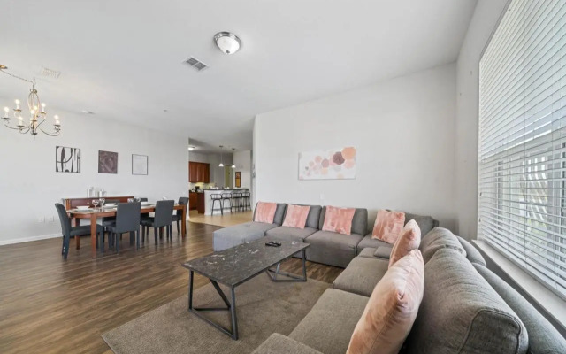 4816 Cayview Avenue #407