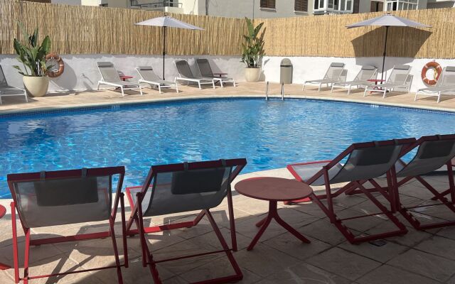 Poniente Playa Aparthotel